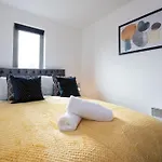 Stylish Apartment, Northern Quarter, Perfect For Groups Long Term Disc