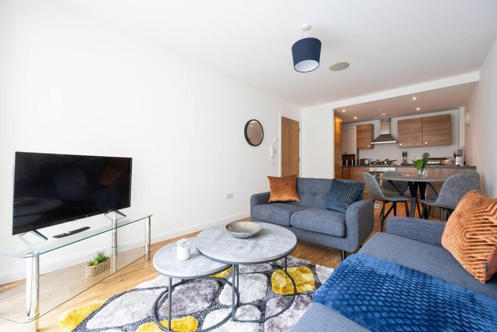 Stylish Apartment, Northern Quarter, Perfect For Groups Long Term Disc Manchester